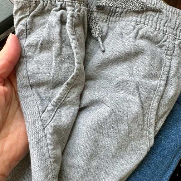 Two pairs boys pants. Size 8, brand: Old Navy, new. Jogger pants for boys. New - Picture 8 of 9
